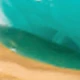 متعدد الألوان