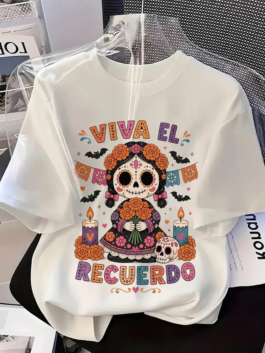Playera Mujer Día de Muertos, Manga Corta Cuello Redondo, Muñeca Catrina con Texto Viva el Recuerdo, Diseño Folclórico Mexicano - Blanco - Ver 1