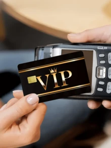 1pc VIP Official Credit Card Sticker Privacy Protection Card Skin, Member Exclusive Holiday Gift PVC Material Anti-Fingerprint Anti-Scratch Wear-Resistant Card Sleeve, Suitable For Couples, Small Chip Card, Bank Card Decorative Sticker, Credit Card, Transportation Card, Student Campus Card Personalized DIY - Multicolor - View 5