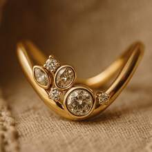 1pc Fashion 14K Gold Plated V-Shaped Multi-Diamond Ring, Geometric Vintage Bezel-Set Micro-Pave Curved Band, Luxury Niche Design Jewelry Gift For Women And Men - Yellow - View 11