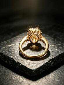 Bague en cuivre plaqué or 18K à triple couche halo avec cœur rose en zircone cubique pour femmes, bague en forme de cœur rose en diamant avec strass complet et artisanat lourd, bijou de proposition de mariage de luxe élégant, convient pour les soirées, les rendez-vous, les mariages, cadeau de la Saint-Valentin pour la petite amie, couleur durable, accessoire de pierre précieuse atmosphérique - Doré - Voir 2