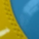 Colaboração em amarelo e azul