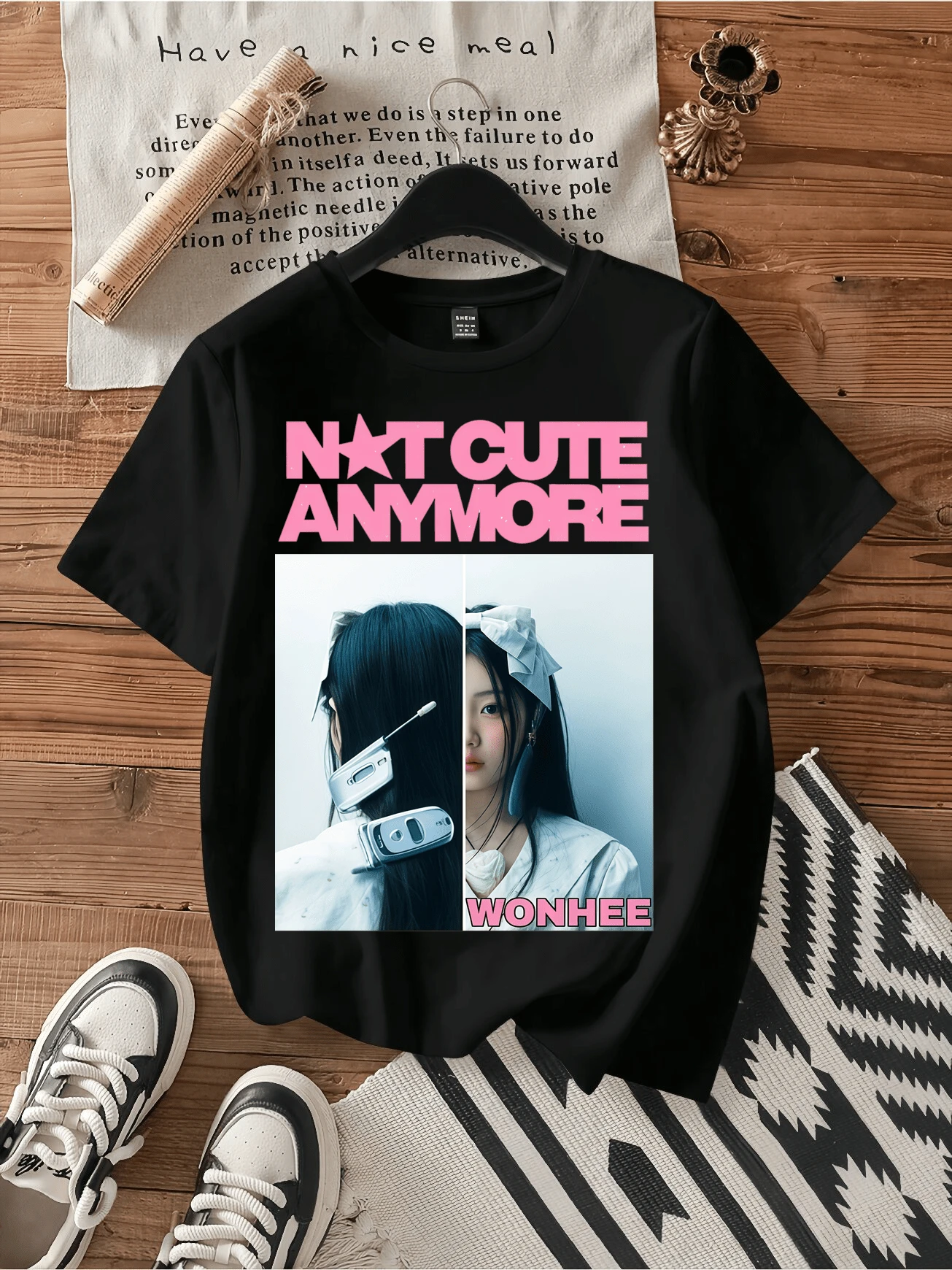 Wonhee Not Cute Anymore Y2K Split Portrait Graphic Tee. - Hitam - View 1