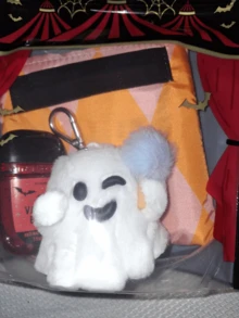 Keychain Holder With Random Gel Included Bath B&BW Original Silicone Figures Body Halloween Dog Heart Chocolate Autumn Teacher - 彩色 - 查看 2