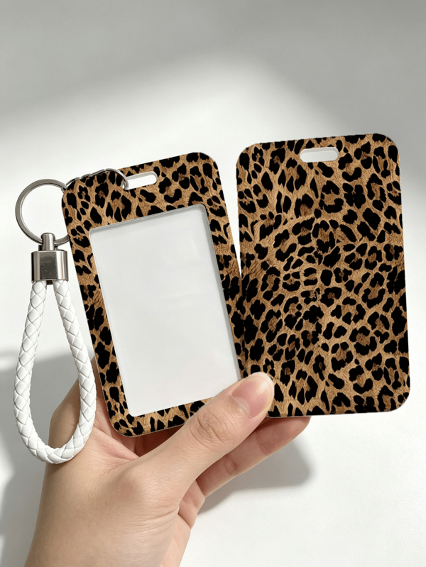 New Brown Leopard Print Card Holder (With Keychain), Provides Stylish Protection For Campus And Office IDs, Functions As Bag Charm, Keychain, Wallet And Bank/Credit Card Storage, Equipped With Slide Cover Design And Lanyard, Made Of Durable Plastic Material, Suitable For Student ID, Meal Card, Transit Card And Access Card, Sturdy And Durable, Effectively Protects Work IDs, Ideal For Teacher's Day, Birthday, Halloween, Christmas And Back To School Season, Random Pattern Cut