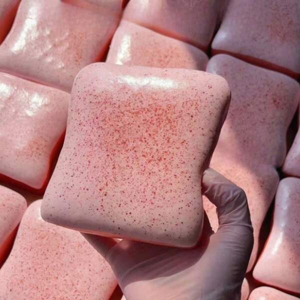 Tachimi 1 قطعة لعبة ضغط ناعمة من الزبدة والخبز المحمص بطيئة الارتداد لتخفيف التوتر، سلسلة مجموعة الهدايا لعشاق العرض، سطح المنتج يحتوي على نقاط رش عشوائية، قد تختلف عمق الألوان قليلاً، لا يؤثر ذلك على جودة المنتج وجمالياته
