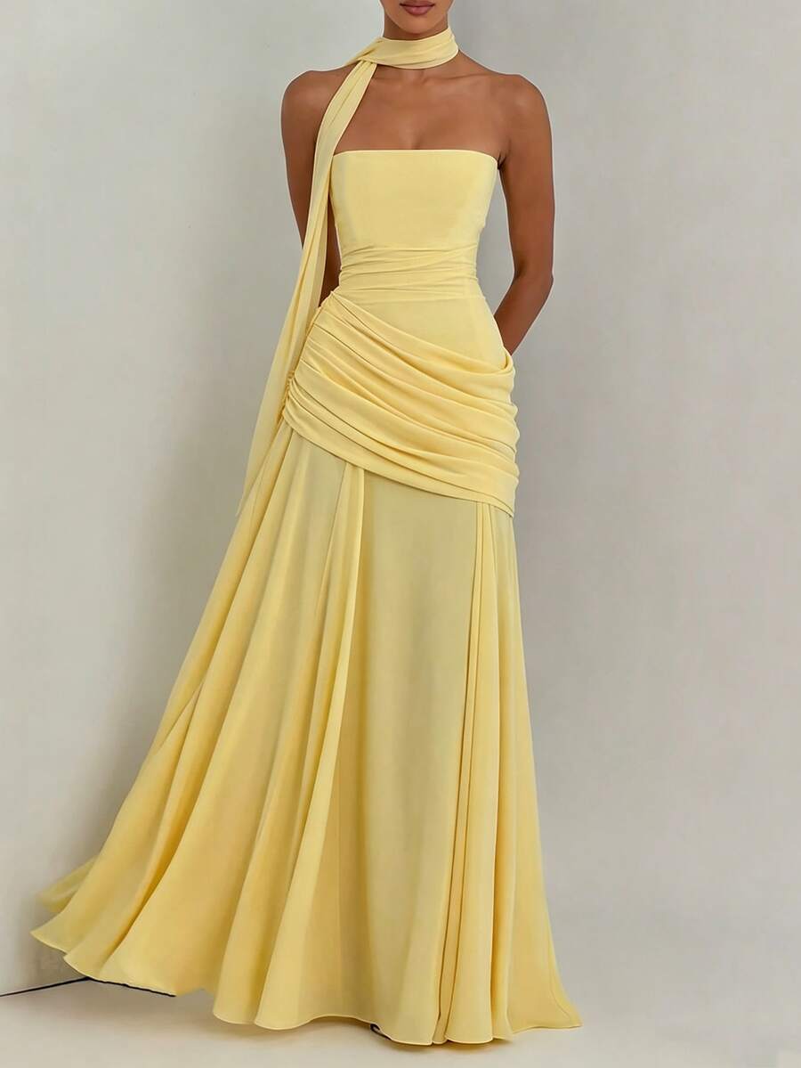 Elegant Ladies' Slim-Fit Dress With A Halter Neckline, Waist Cinching, And Pleated Design, Suitable For Banquets, Weddings, And Formal Occasions - Yellow - View 1