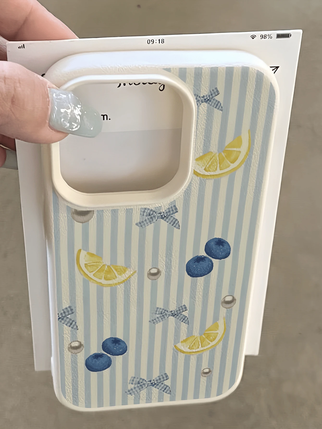 1件 白色條紋珍珠檸檬藍莓極簡風個性化 TPU 防震全包覆手機殼,適用於 Apple 17 16 15 14 13 12 11 Pro Max Air 及系列 - 彩色 - 查看 1