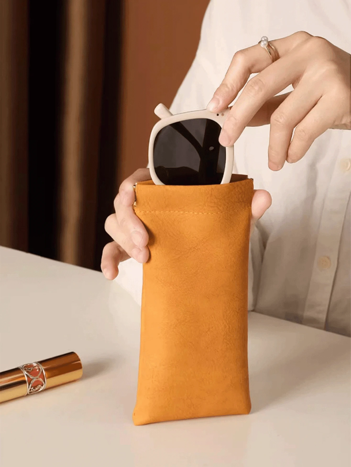 1pc Soft Fashion Eyeglass Storage Bag, Random Color, Daily Portable Squeeze Top Eyeglass Case, Minimalist Solid Color Eyeglass Storage Pouch, Suitable For Fashion Glasses, Sunglasses, Reading Glasses And Myopia Glasses Accessories - View 1
