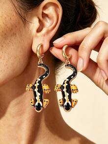 1 Pair Fashionable Exquisite Creative Pink Leopard Climbing Tiger Ear Drop Earrings, Elegant Sweet Cool Women's Style For Party, Daily Wear And Outings - Sweet & Edgy Animal Earring - View 2