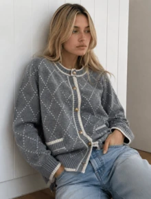 Alicedudu Women's Autumn/Winter Vintage Casual Loose Argyle Design Cardigan Sweater Jacket - Grey - View 1