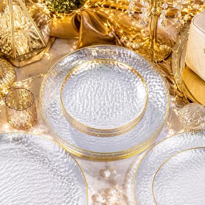 1/20/25/50pcs Gold Rim Transparent Hammered Texture Round Plates, Clear Texture Fruit And Dessert Trays, Western Dinner Wedding Decoration Platter, Holiday Party Tabletop Decor Tableware, Restaurant Dessert Display Plate, Luxury Nordic Style Home Dining Table Decoration Dish