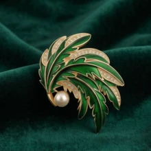 Vintage Green Leaf Pearl Brooch For Women, Luxury High-End Brooch Accessory, Fashionable Coat Decoration, Exquisite Brooch - Green - View 7