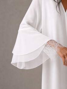 Hafizah Modest Middle Eastern Clothing Muslim Women's Chiffon & Lace Trim Abaya With Headscarf - White - View 5