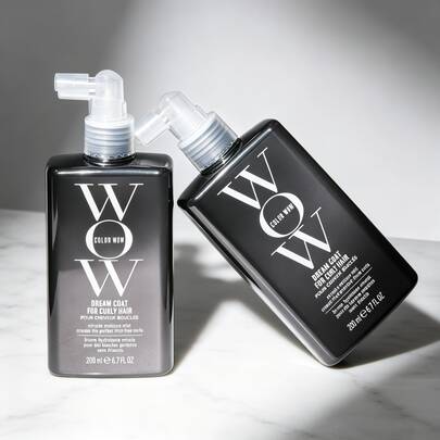 Color Wow Dream Coat Miracle Moisture Curl Spray, Anti-Humidity Leave-In Frizz Control Mist, Thermal Protection Pre-Styling Treatment, Weightless Cuticle Smoothing Curl Definer, Non-Sticky Styling Mist For Unruly Frizzy Curly Hair