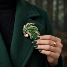Vintage Green Leaf Pearl Brooch For Women, Luxury High-End Brooch Accessory, Fashionable Coat Decoration, Exquisite Brooch - Green - View 8