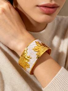 VceTd 1 Set Elegant Style Enamel Craft Floral Stainless Steel Women's Bracelet Suitable For Engagement/Dating - Yellow Gold - View 3