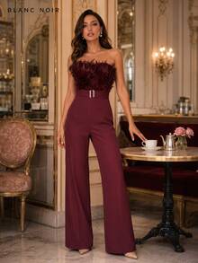 Burgunderroter Jumpsuit mit Federbesatz, Herz-Ausschnitt und weitem Bein, mit Gürtel, elegantes Party- & Abendoutfit - Bordeaux - Übersicht 6