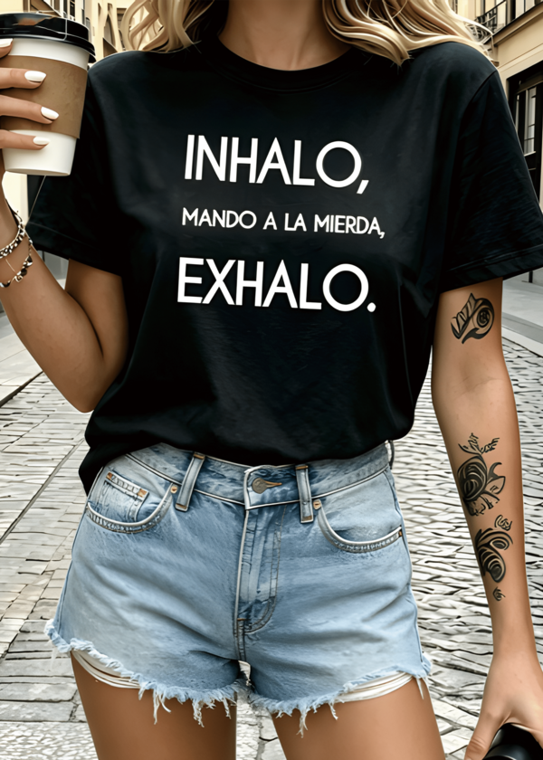 Camiseta de algodón suave para mujer, cuello redondo, manga corta – Divertido estampado antiestrés en español "INHALO, MANDO A LA MIERDA, EXHALO", corte relajado, versátil