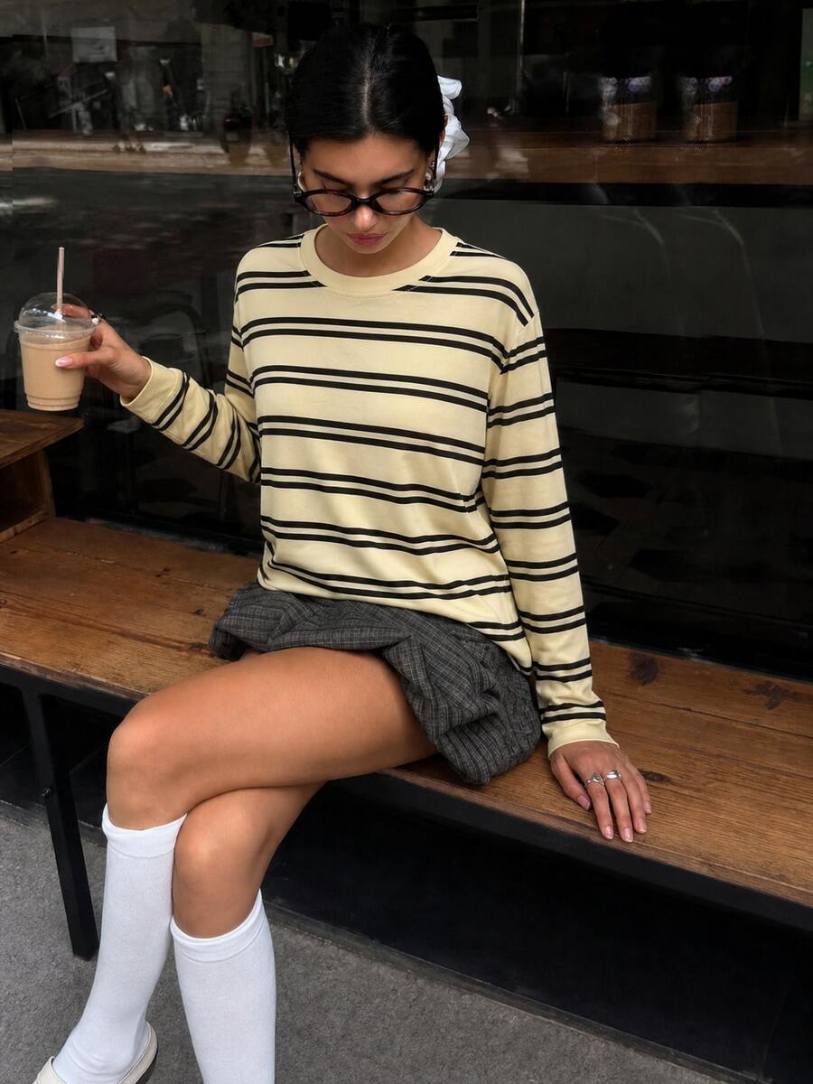 Light Yellow & Black Fine Striped All-Over Print Loose Drop Shoulder Long Sleeve T-Shirt, Energetic Clean Girl Vintage Versatile All-Match Top - Yellow - View 1