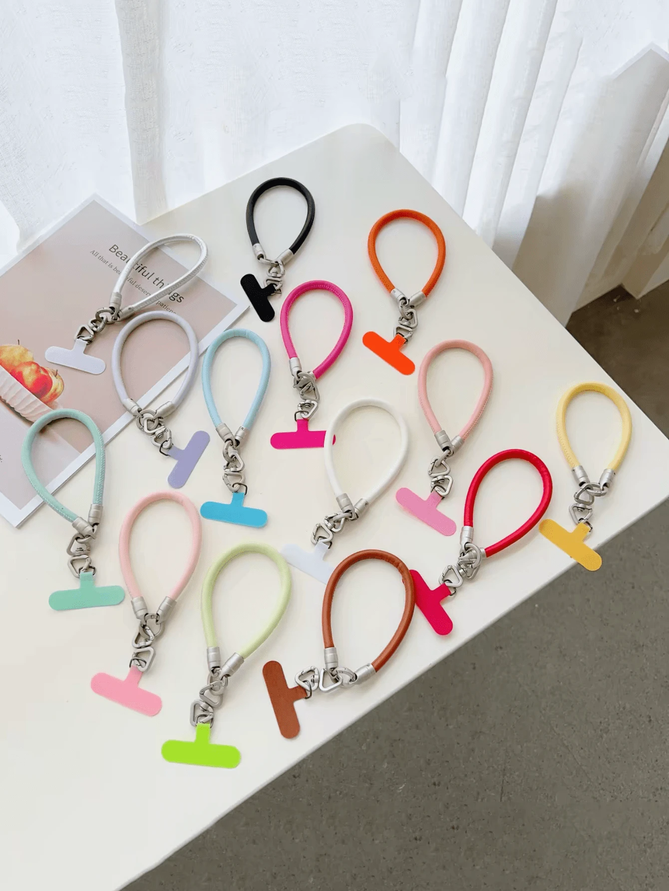 Tali Pergelangan Tangan Ponsel Kulit PU Warna Permen Sederhana, Tali Ponsel Universal dengan Patch Berbentuk T Anti-Hilang, Kompatibel dengan Semua Model , Tali Pendek Multi-Warna
