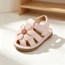1 Pair Soft Bottom Squeaky Shoes For Babies, Cute Cartoon Fresh Style Prewalker Shoes, Outdoor Closed-Toe Sandals - Pink - View 3