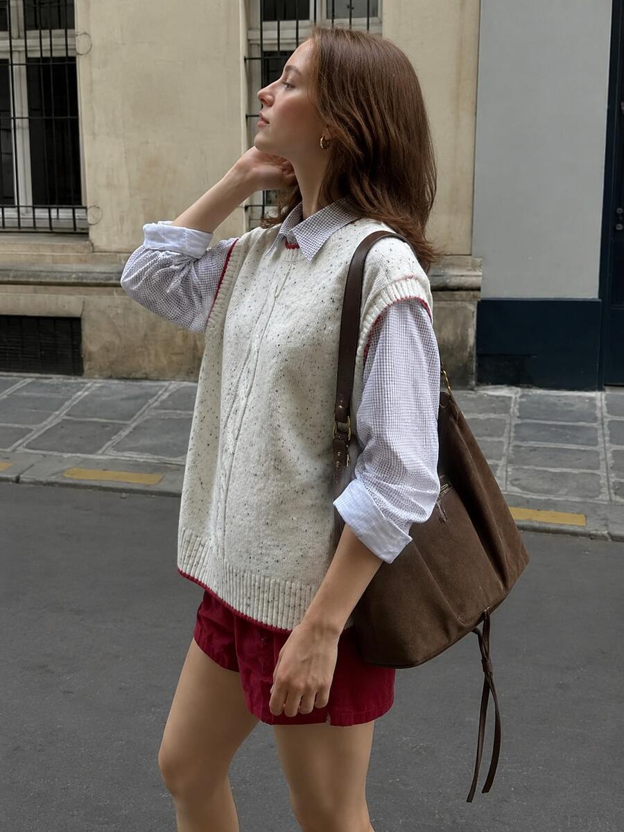 Women's Autumn/Winter Contrast Trim Round Neck Knitted Sweater Vest, Minimalist Casual Pullover Top, Versatile Style - Red and White - View 1