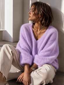 Fashionable New Loose V-Neck Sweater - 3/4 Sleeve Design Short Sweater, Soft Fabric, Solid Color Polyester Velvet Women Oversized V-Neck Sweater For Home & Daily Wear, Autumn/Winter - New Year Essential - Lilac Purple - View 2
