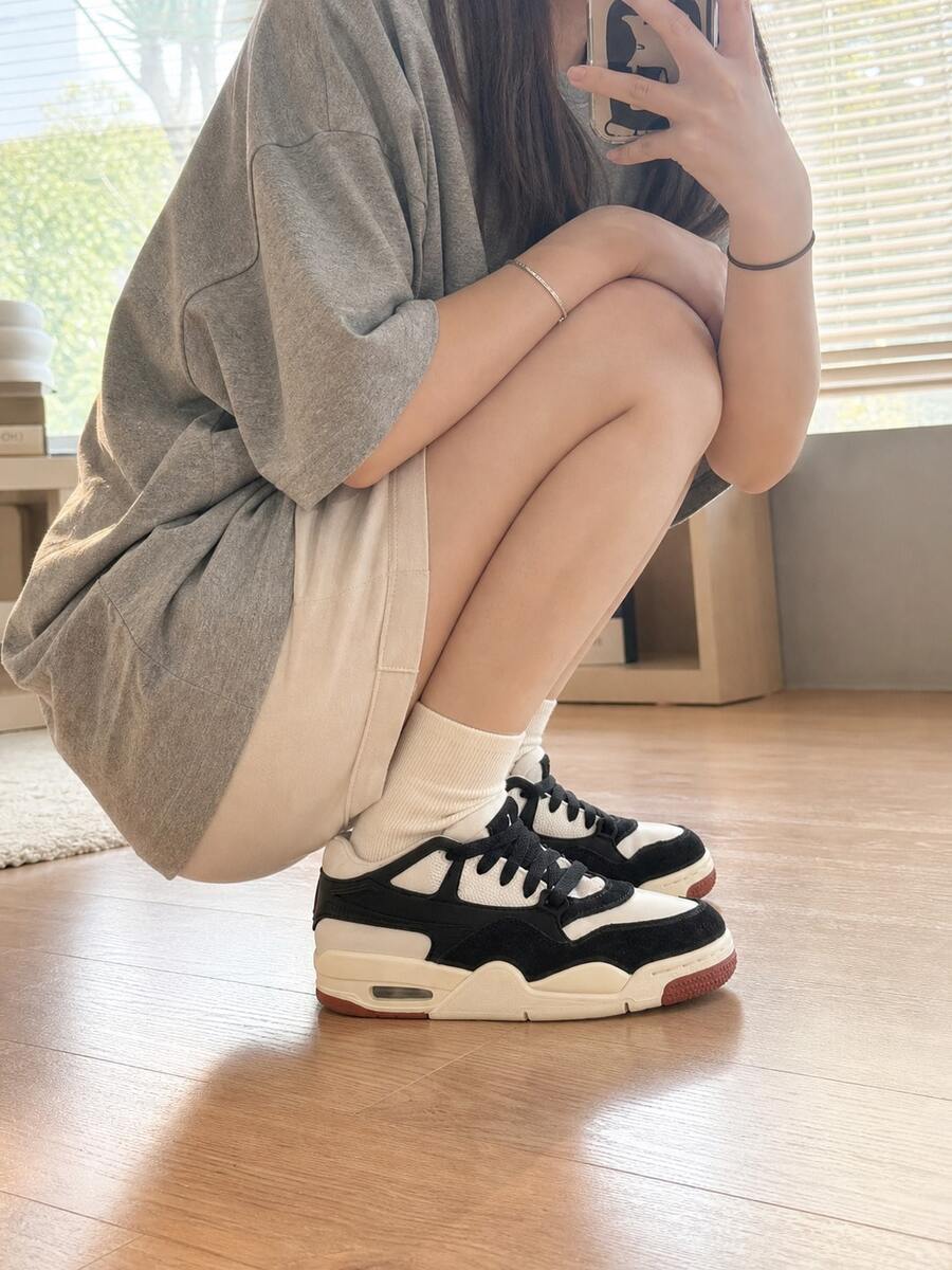 Nike Women's AJ4 RM Comfortable Versatile Shock-Absorbing Durable Low-Top Basketball Shoes FQ7938-100 - Black and White - View 1