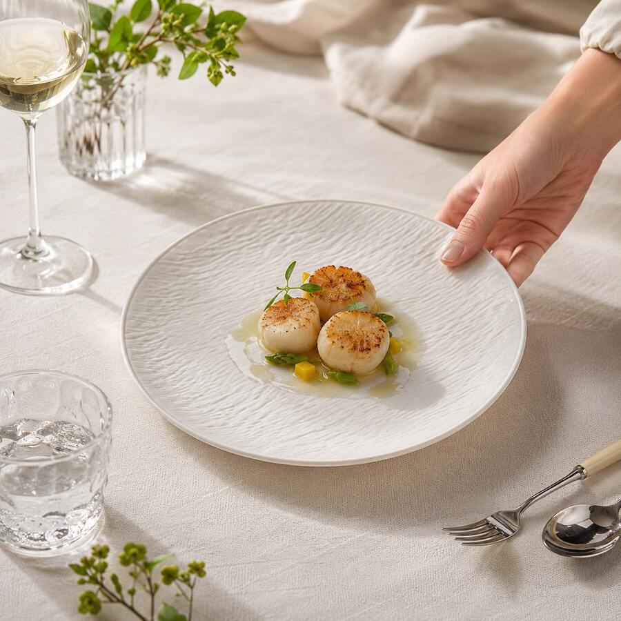 2/4/6pcs Black & White Textured Dinnerware Set, Textured Round Plates, Black & White Tableware, 9.84" Dinner Plates And 7.87" Salad/Cake Plates, Suitable For Kitchen, Party And Entertaining - White - View 1