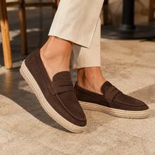 Mocasines casuales para hombre sin cordones, acabado de textura suave con detalle trenzado, estilo clásico para diario, paseo y conjuntos informales - Marrón - Ver 2