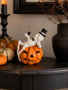 Figura de Esqueleto de Calabaza de Halloween, Esqueleto de Resina Único Recostado en una Calabaza con Cuervo Negro y Sombrero de Copa, Decoración Gótica de Mesa para Repisa, Estantería, Entrada y Fiesta de Halloween - 1PC - Ver 2