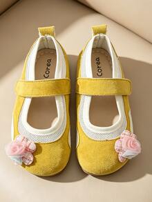 Scarpe Mary Jane piatte per bambini da 3-12 anni, giallo senape, con fiori in rete. Scarpe da principessa dolci per bambini | Decorazione raffinata con rose in rete sfumata rosa-blu. Stile pastorale coreano | Pantofole, sandali, scarpe sportive, scarpe scolastiche per ragazze, adatte per uscite quotidiane e fotografia - Giallo - Visualizzare 3