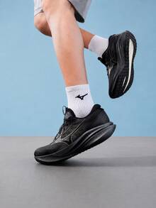 Mizuno Sepatu Lari Profesional ASTRO PLUS 2 Black Samurai Sepatu Lari Unisex Bernapas untuk Musim Panas - Hitam - View 3