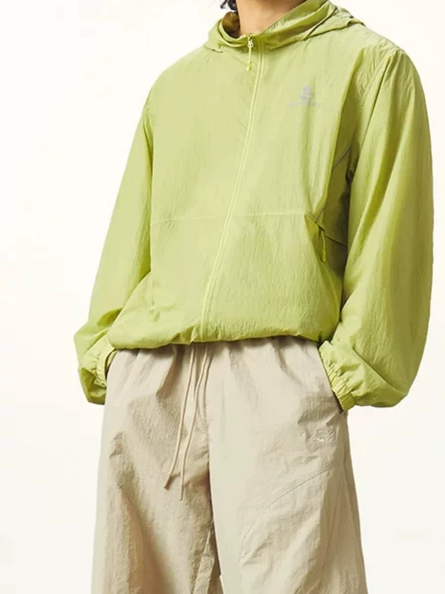 CAMEL CROWN Unisex Hooded Sun Protection Jacket, Lightweight Breathable Outdoor Mountaineering Coat - Fluorescent Green - View 1