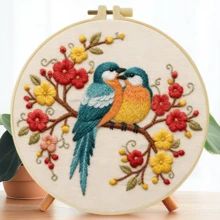 1件 15*15cm/5.9*5.9in--20*20cm/7.9*7.9in 鳥類刺繡套件，DIY手工刺繡套裝，適合成人初學者，居家禮物，女性縫紉禮物，包含使用說明書、印花布料、刺繡框、針與線 - 花朵和小鳥 - 查看 10
