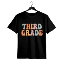Vintage Groovy First Of School T Shirt For Third Grade Teachers 100% Cotton Retro Design - 黑色 - 查看 1