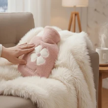 1pc 500ml Clover Plush Hot Water Bottle - Thickened Water-Fillable PVC Material, Washable Soft Plush Surface, Portable Hand And Foot, Perfect For Winter, Multiple Colors Available, Christmas, Holiday Gift - Hot Water Bottle - View 4