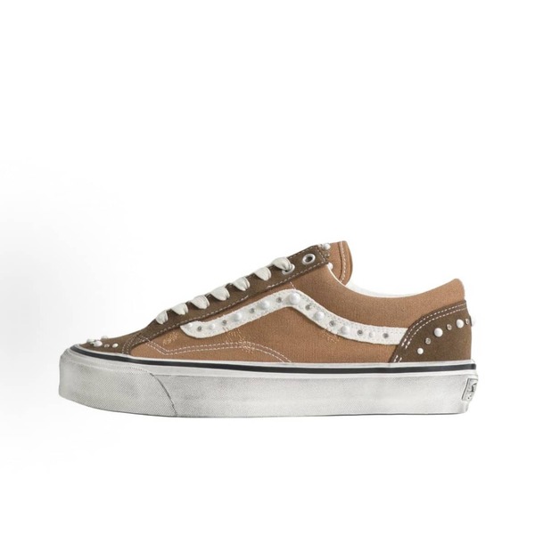 Vans Old Skool 36 Pearlized Sneakers | Authentic 2026 Retro Y2K Skate Shoes | Iridescent Pearl Luster Finish | Classic Sidestripe Low-Top Trainers | Premium Streetwear Footwear In Sizes 35-46 | Available At Alpha Swifts Store