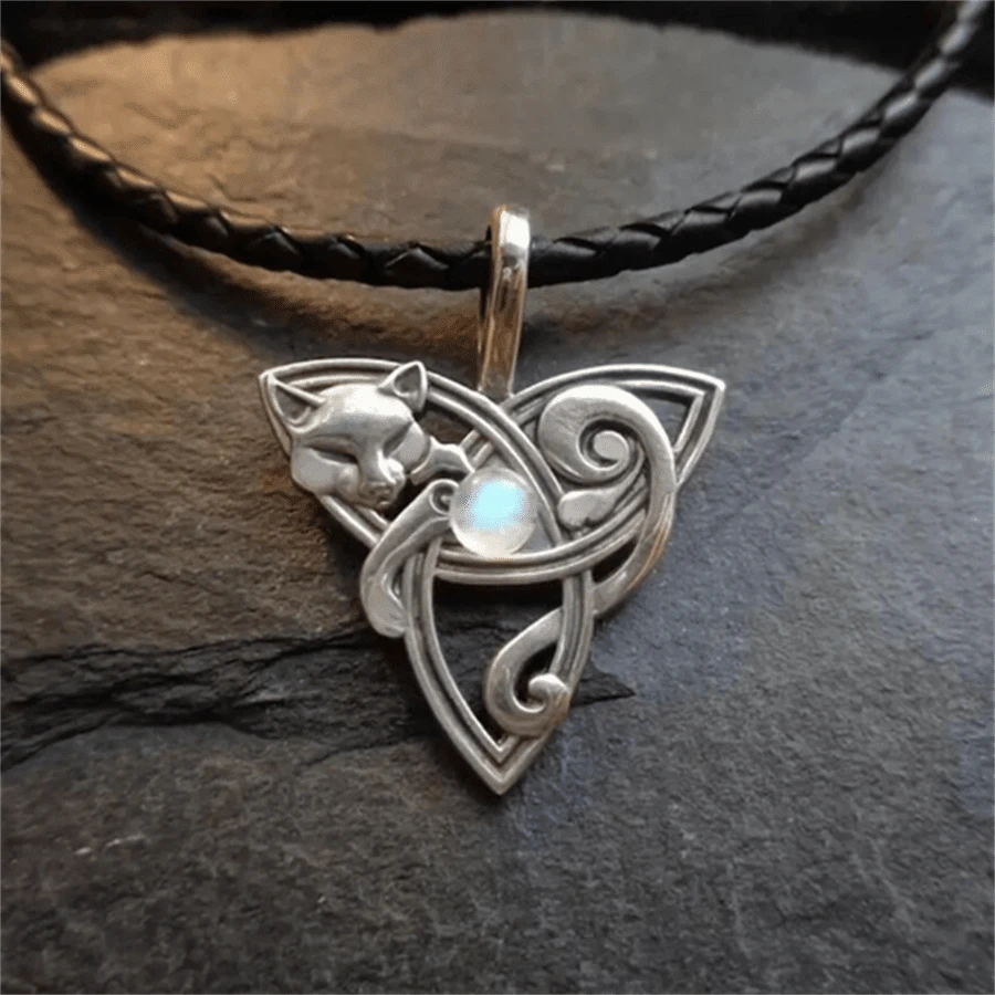 1pc Bohemian Vintage Celtic Knot Fox Pendant Necklace, Women's Fashion Personalized Jewelry Accessory Gift - Antique Silver - View 1
