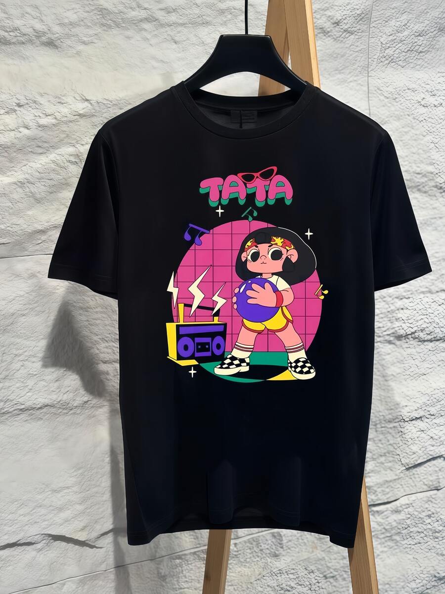 TATA Retro Disco Girl Boombox 80s 90s Graphic T‑Shirt Oversized Pure Cotton Unisex Vintage Cartoon Streetwear Casual Top 2026 - 黑色 - 查看 1