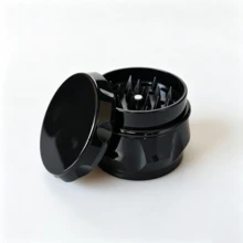 1PC Glossy Black Polygonal Faceted Grinder, 4-Layer Structure With Filter Screen And Toothed Blades, Efficient Crushing And Grinding Tool, Smoking Accessory - View 4
