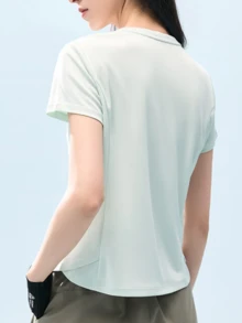 CAMEL CROWN 女款戶外快乾短袖T恤，夏季寬鬆透氣圓領休閒運動套頭衫 - 嫩芽綠 - 查看 2