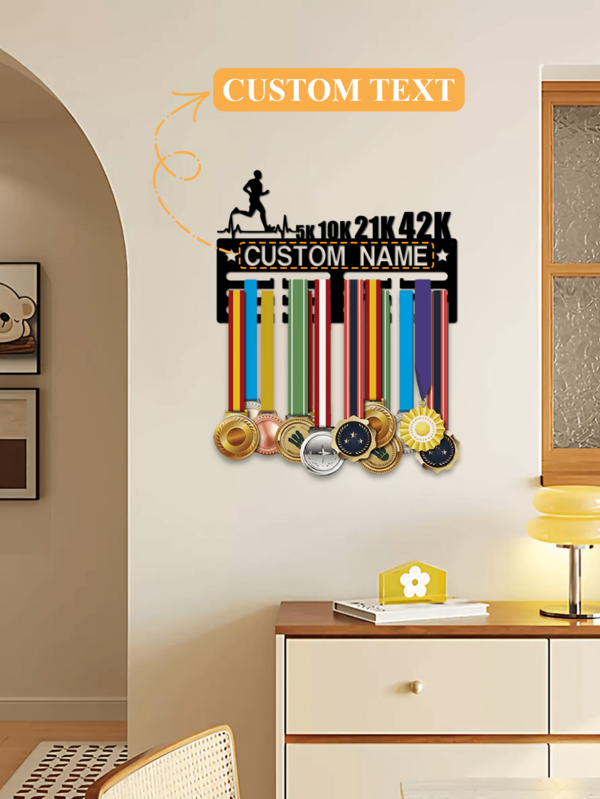 1pc Customizable Marathon Runner Metal Medal Display, Fashionable Black Wall Art Decor With Personalized Name And Heart Rate Medal Holder Wall Decoration, Ideal Gift For Valentine's Day, New Year, Christmas, Graduation, Customized Award Supplies
