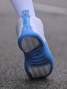 Nike Jordan Air Jordan 12 “French Blue 2.0”舒適百搭 防滑耐磨 高筒 復古籃球鞋 男款 白藍 - 白藍 - 查看 7