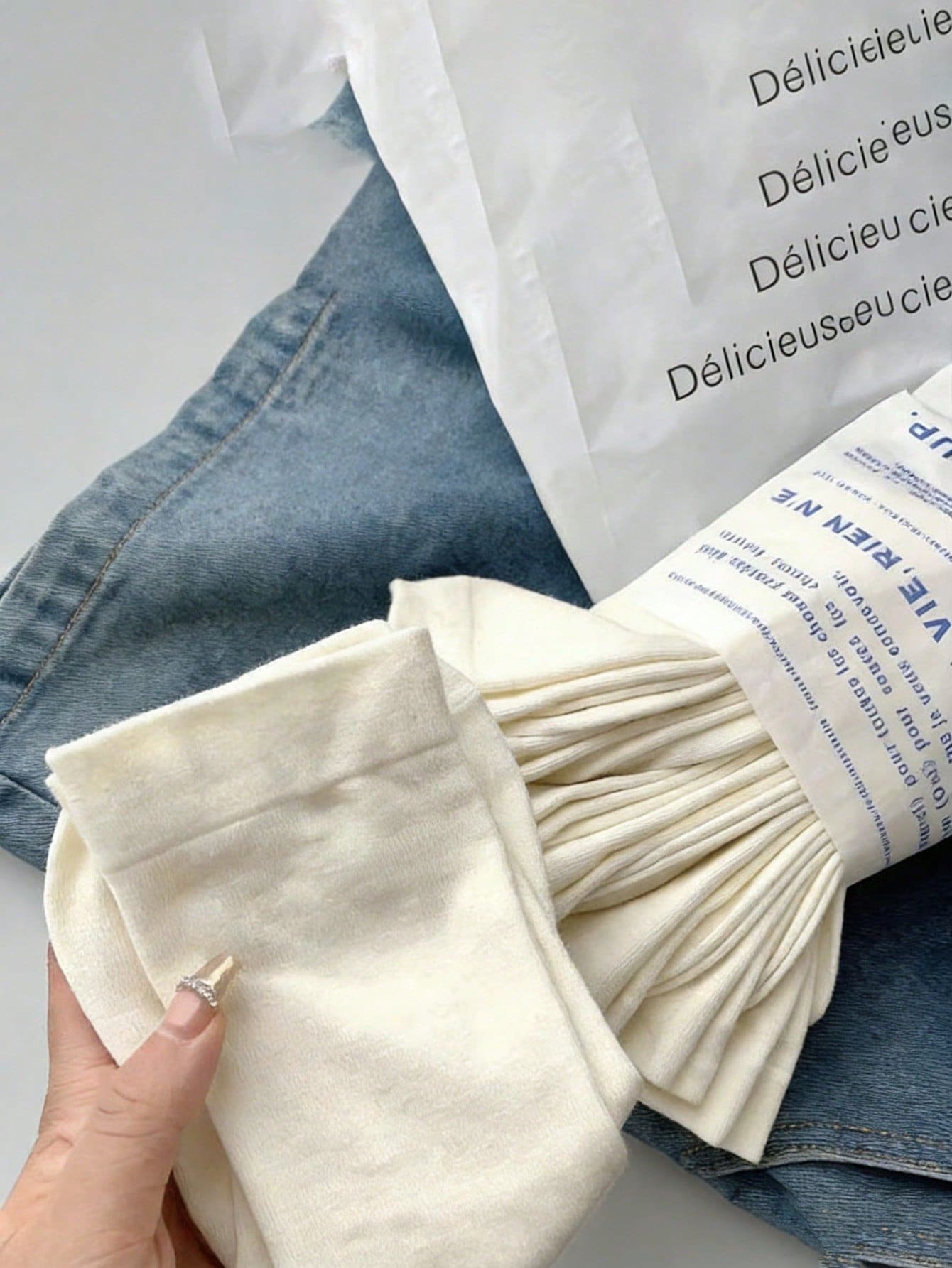 1/3/5 Pairs Pure White Loose Mid-Calf Socks - Minimalist Basic Casual Women's Socks - A - View 1