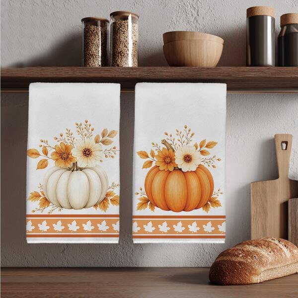 2pcs Minimalist Autumn Pumpkin & Floral Pattern Kitchen Towels, 40*60cm Soft Microfiber Tea Towels, Suitable For Home Kitchen Restaurant Outdoor Camping Tabletop Cleaning Dish Cloth Hand Towel Accessories, Maple Leaf Border Autumn Theme Kitchen Decor Fabric Wiping Towels, Holiday Gift