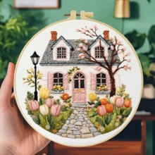 1 st 20*20 cm/7,9*7,9 tum, vackert broderikit med hus och blommor, DIY handgjort broderiset för vuxna nybörjare, hemgåva, sygåva för kvinnor, inkluderar användarmanual, tryckt mönstertyg, broderiram, nål och tråd - Vackra hus och blommor - Visa 17