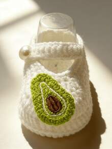 1 Pasang Sepatu Bayi Rajutan Tangan dengan Motif Alpukat, Putih, Detail Kancing Mutiara - Putih - View 2