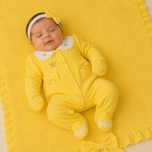 Luxury 5-Piece Yellow Baby Girl's Going-Home Outfit - Embroidered Jumpsuit With Bows, Blanket, Gloves, And Headband - Soft Knit Newborn Layette Kit - 黃色 - 查看 3